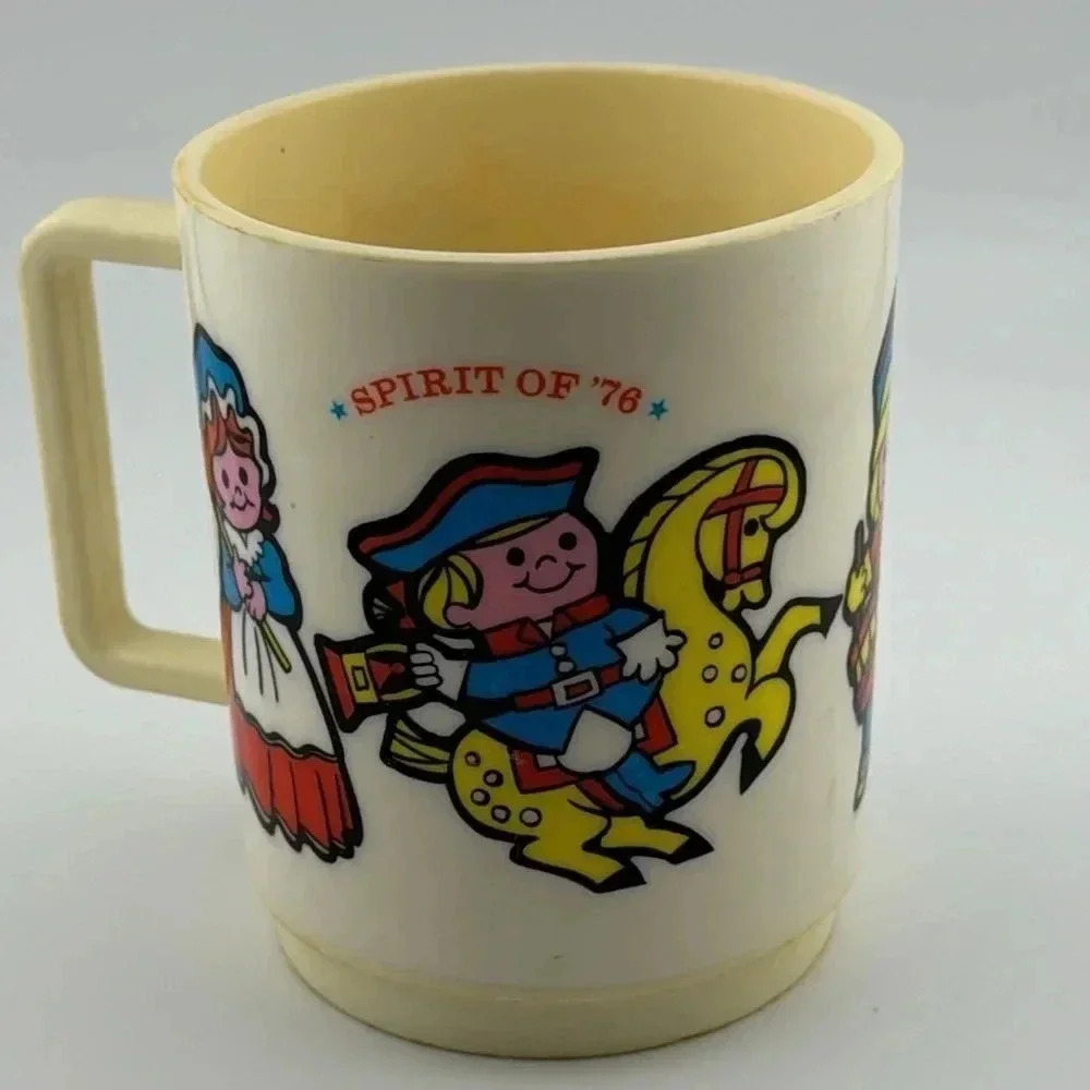Vintage Deka Elizabeth NJ 1975 Plastic Cup Mug 1776 Spirit of '76 Made in USA